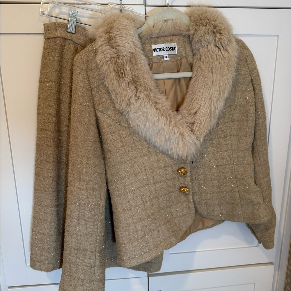 VINTAGE Victor Costa Beige Faux Fur Trimmed Shimmer Suit Set - Picture 11 of 11